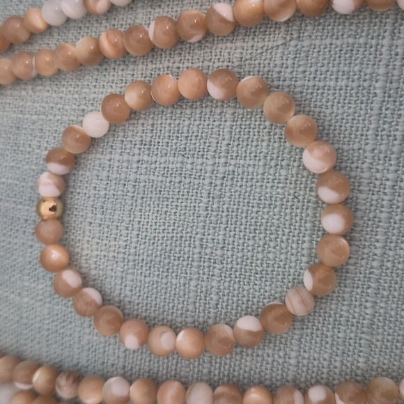 Mother Of Pearl Tan & White Necklace,Matching Braclet - Picture 7 of 7